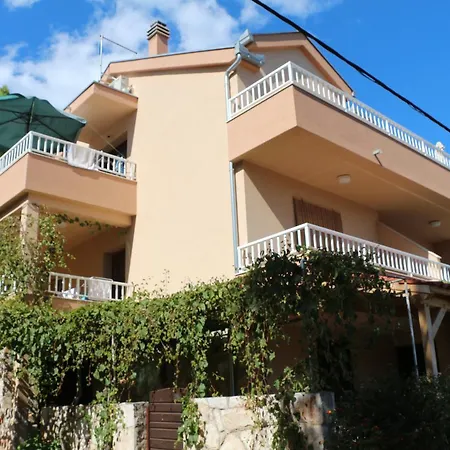 Basina 12420b * Vrboska
